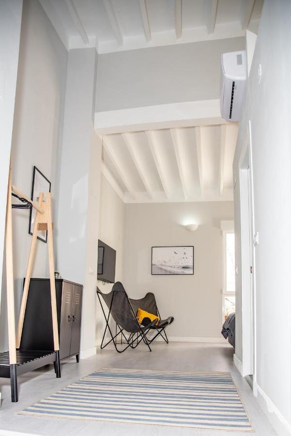 Apartments 4 You - "Plaza Mayor" - Ла-Нусия Экстерьер фото